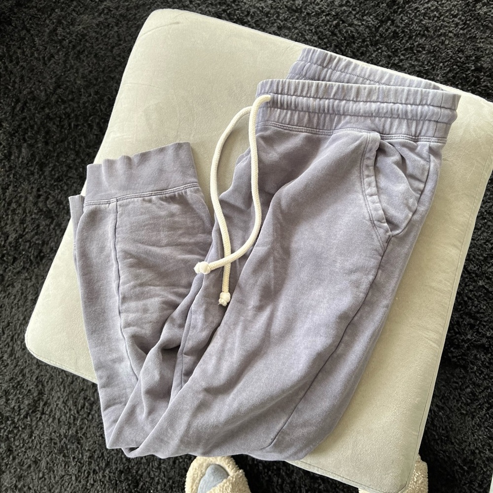 Universal Thread Joggers Size medium